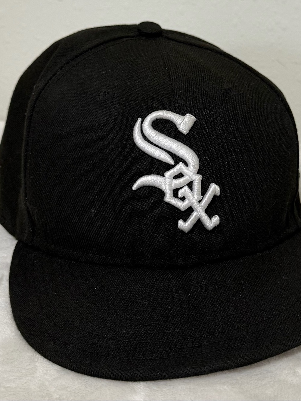 New Era Black Baseball Cap with White Sox Logo